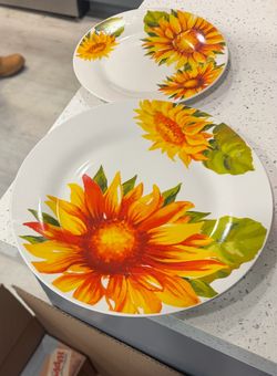 Dishes set of Eight