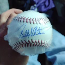 Bobby Valentine Autograph Baseball 