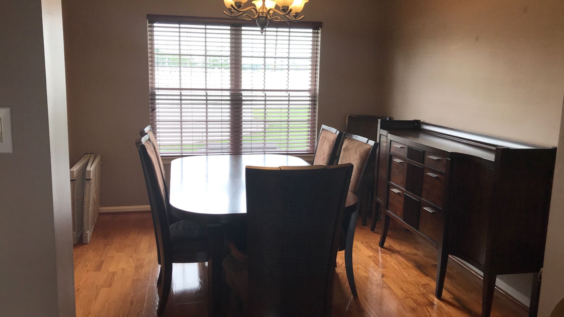 Dining Room Furniture 