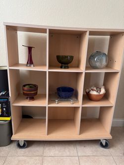 Free bookcase with wheels