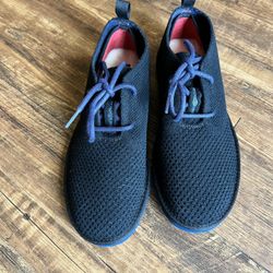 Men’s UGG Sneaker Size 8