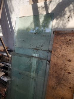 3  Pieces of Thick Glass