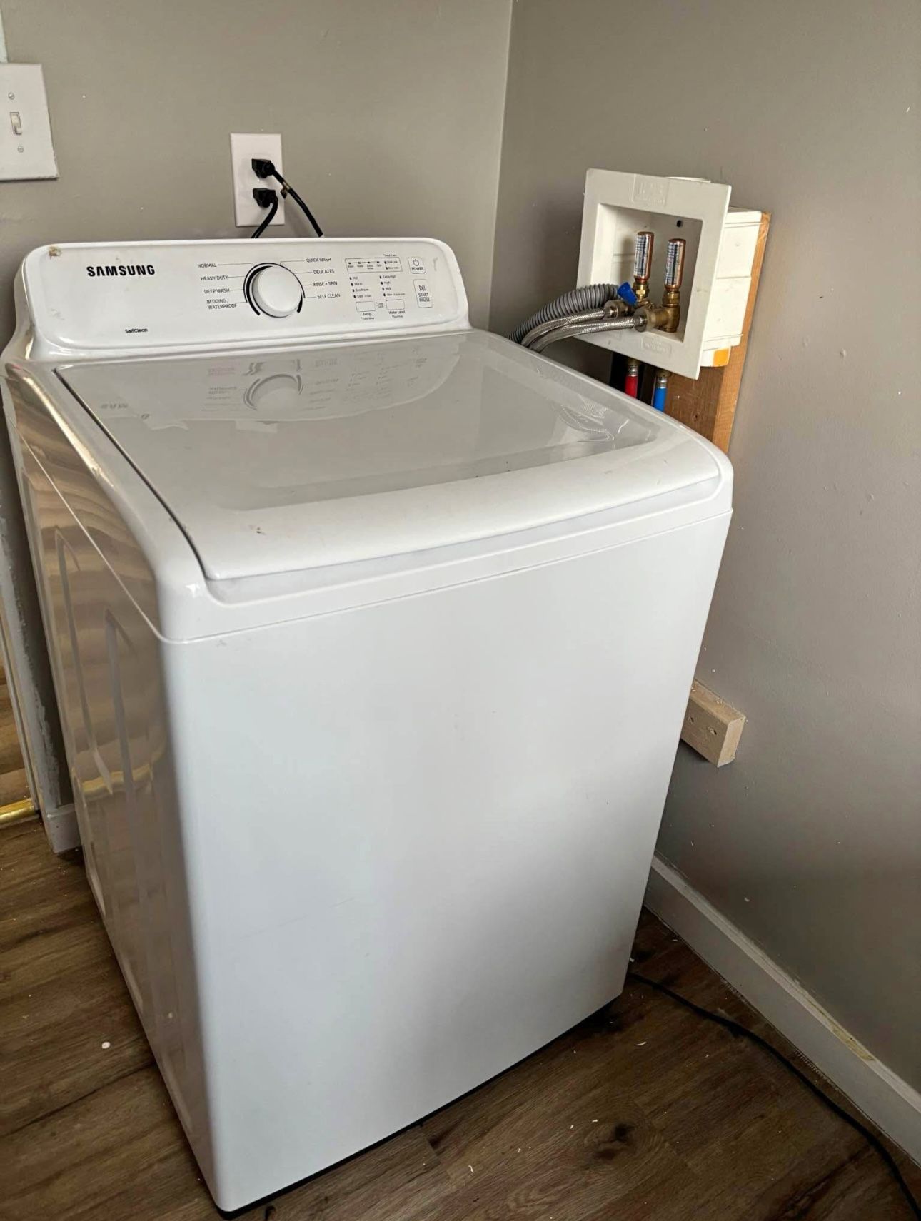 Samsung - 4.0 Cu. Ft. High-Efficiency Top Load Washer and 7.2 Cu. Ft. Gas dryer w sensory dry