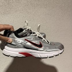 Nike Initiator Size 12