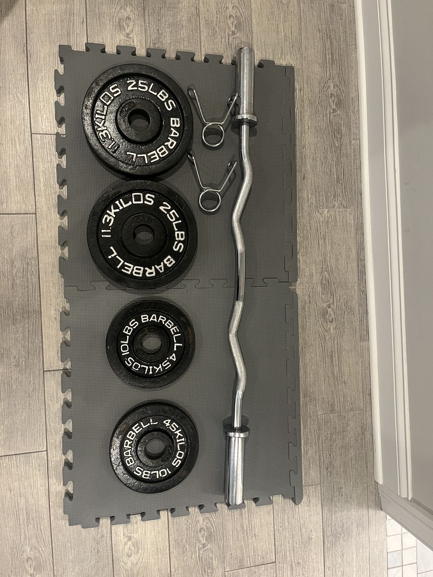 Weights And Bar Set