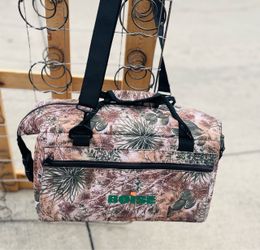 CAMPING & HIKING: SOFT COOLER : Buc-ees Cooler Bag Texas Travel 24 Cans Bucee's Embroidered On Camo Canvas! “BOISE” EMBROIDERED ON FACE OF BAG! BRAND