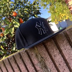 NEW YORK YANKEES FITTED HAT 7 1/4