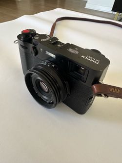 Fuji Film X100V