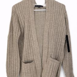 ✨ Cozy Hooded Sweater – Soft & Warm