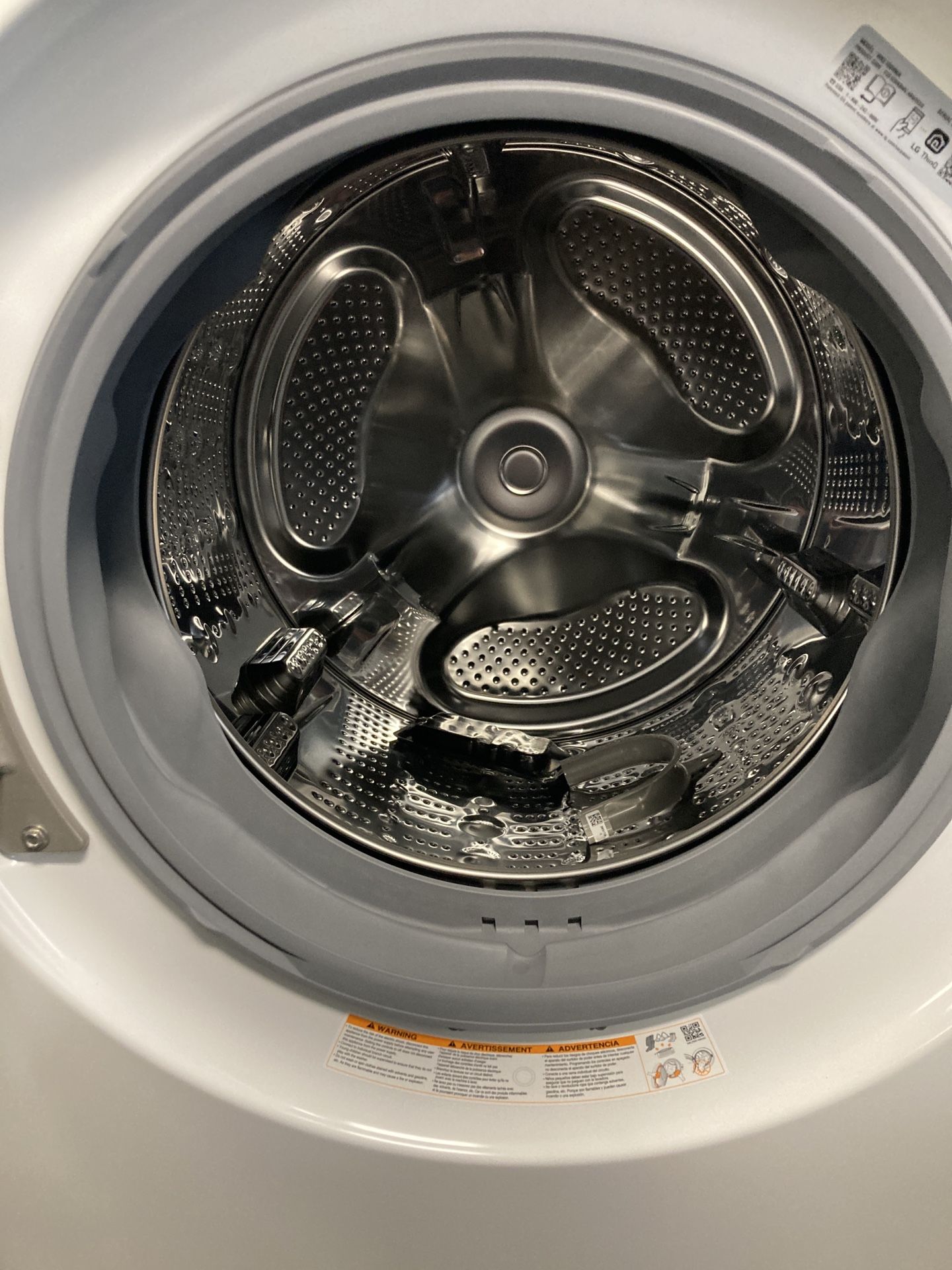 LG Washer Dryer Tower👚👔👖👙