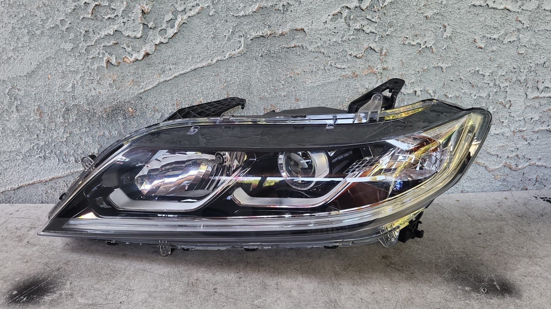 2016-2017 HONDA ACCORD COUPE LEFT SIDE HEADLIGHT OEM