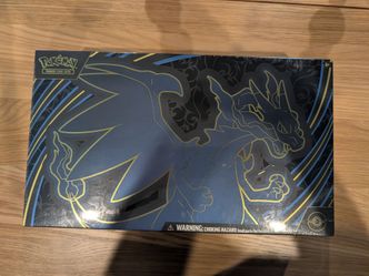 Pokemon Mega Charizard Ex ultra premium collection