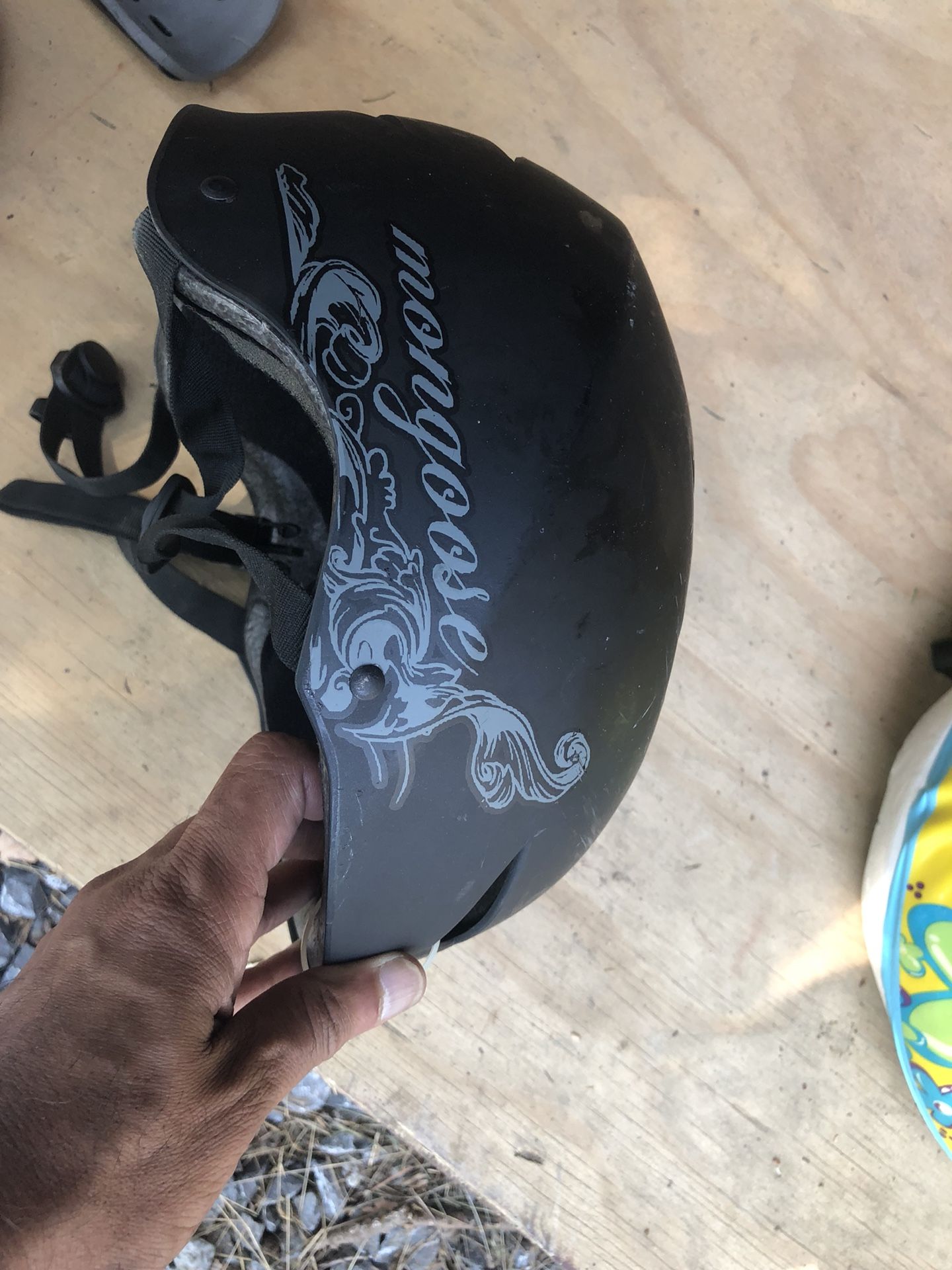 Mongoose helmet