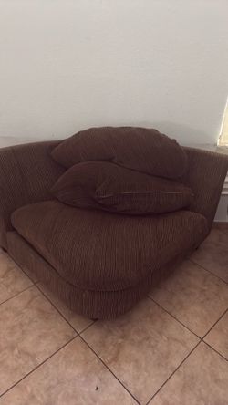 1/4 section of couch
