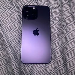 iPhone 14pro Max Read Below