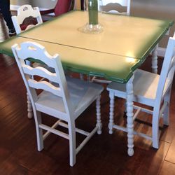 Rare Enamel Antique Pub Table And Chairs