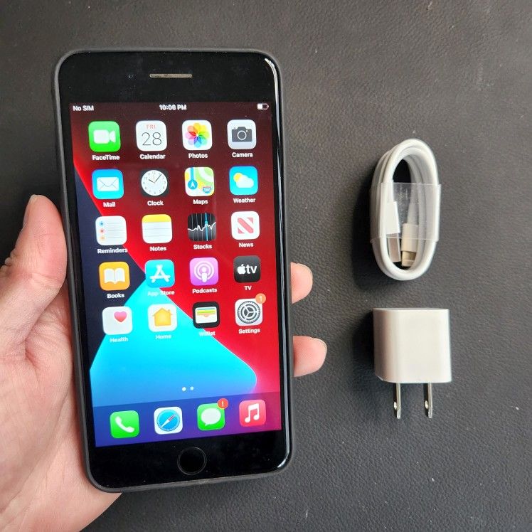 iPhone 7 Plus 128gb - UNLOCKED - Like New