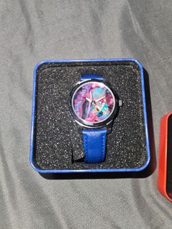 MARVEL MENS SPIDERMAN WATCH NEW IN METAL CARE VERY RARE FACE