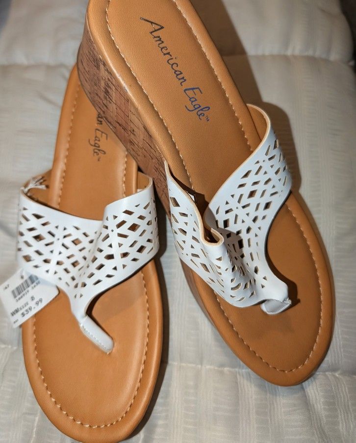 NWT American Eagle White Wedge Sandals Sz 8 - $25