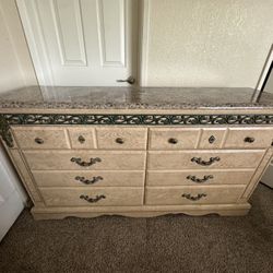 Dresser & End Table Set