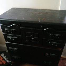 Dresser