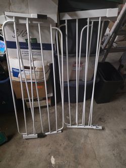 Extra T Walk-Through Metal Pet Gate  ( 29 in - 52 in Wx 4T in H) - HARDLY USED! - Pickup Only!