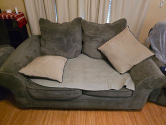 Love Seat (Couch)