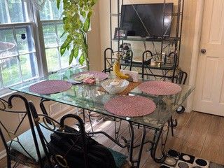 Eat In Kitchen Table
