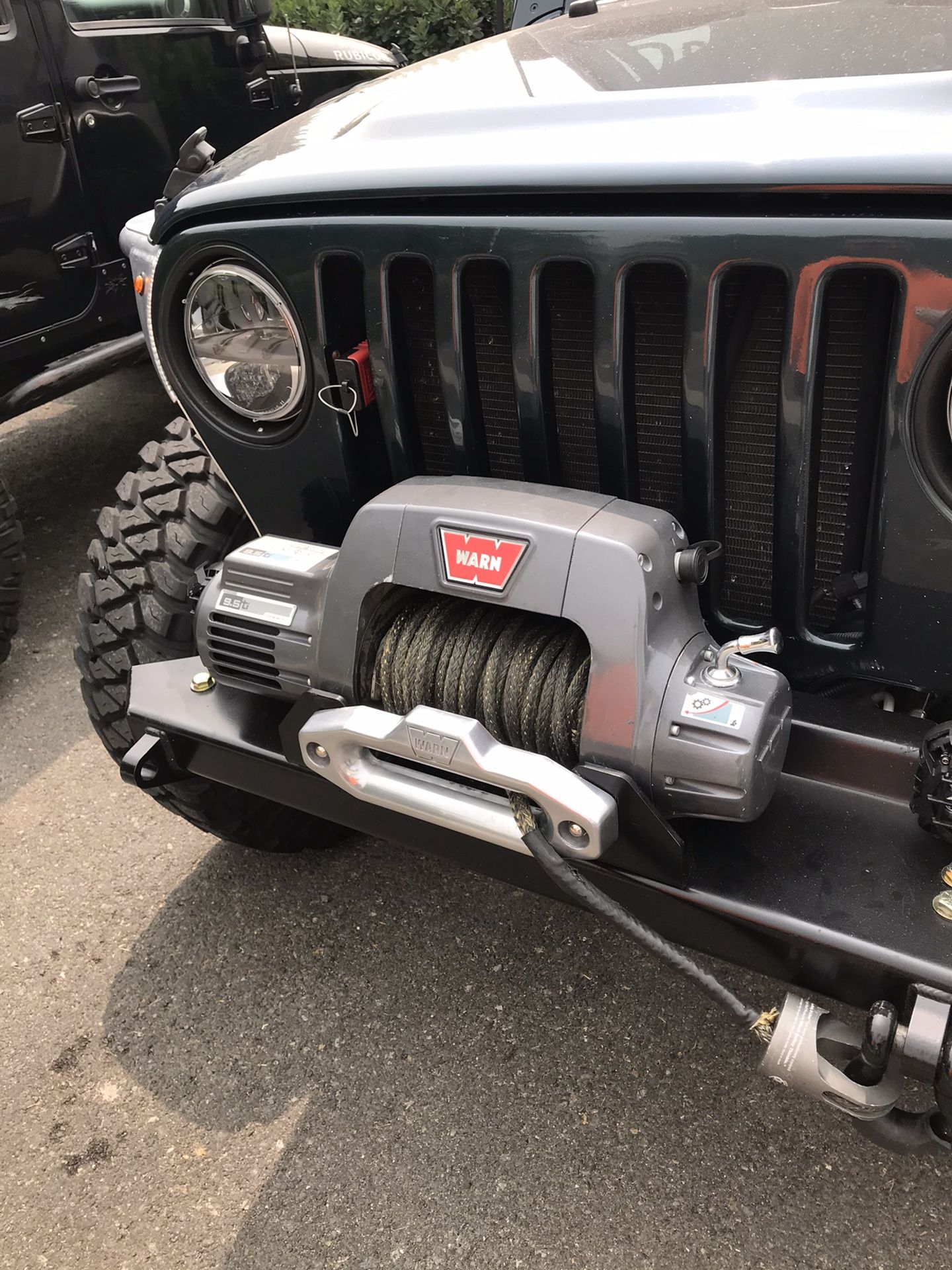 Warn 9.5 CTI winch with ORO x-line synthetic winch rope