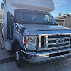 2017 Ford E-350