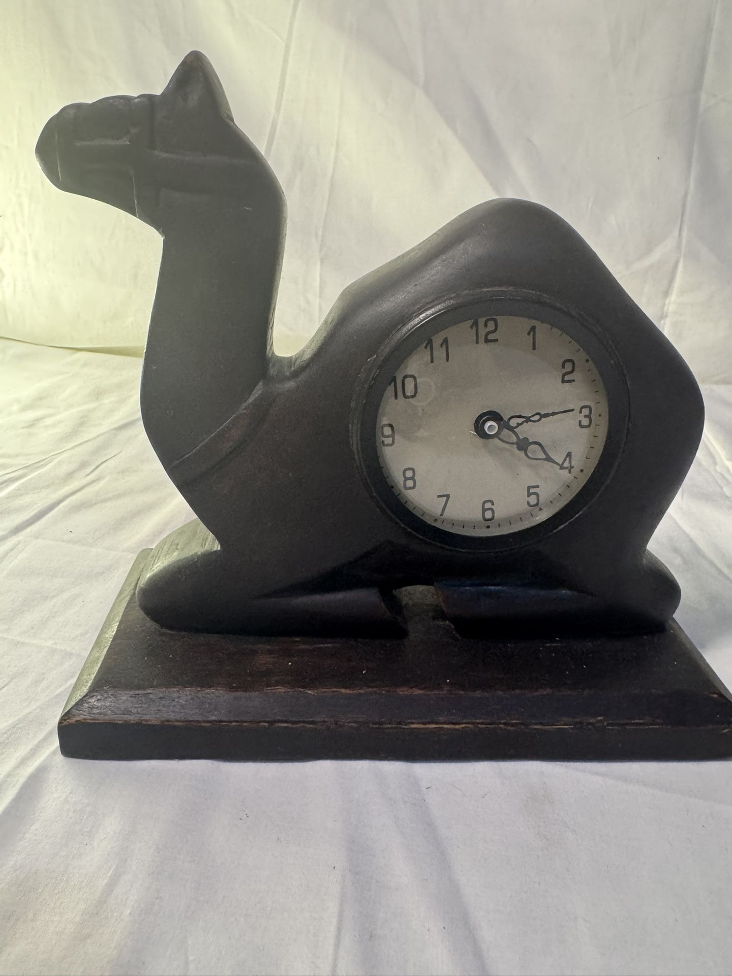 Camel Clock 
