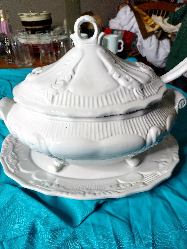 Vintage Portuguese Milk Glass Soup Tureen