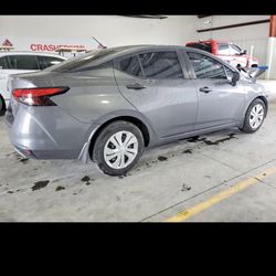 2022 Nisan Verza   5 Speed. 