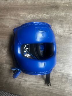 Phenom boxing headgear