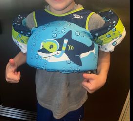 Toddler float is life jacket pool safety vest