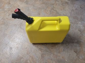Briggs & Stratton 5-Gallon Press N' Pour Diesel Storage Container
