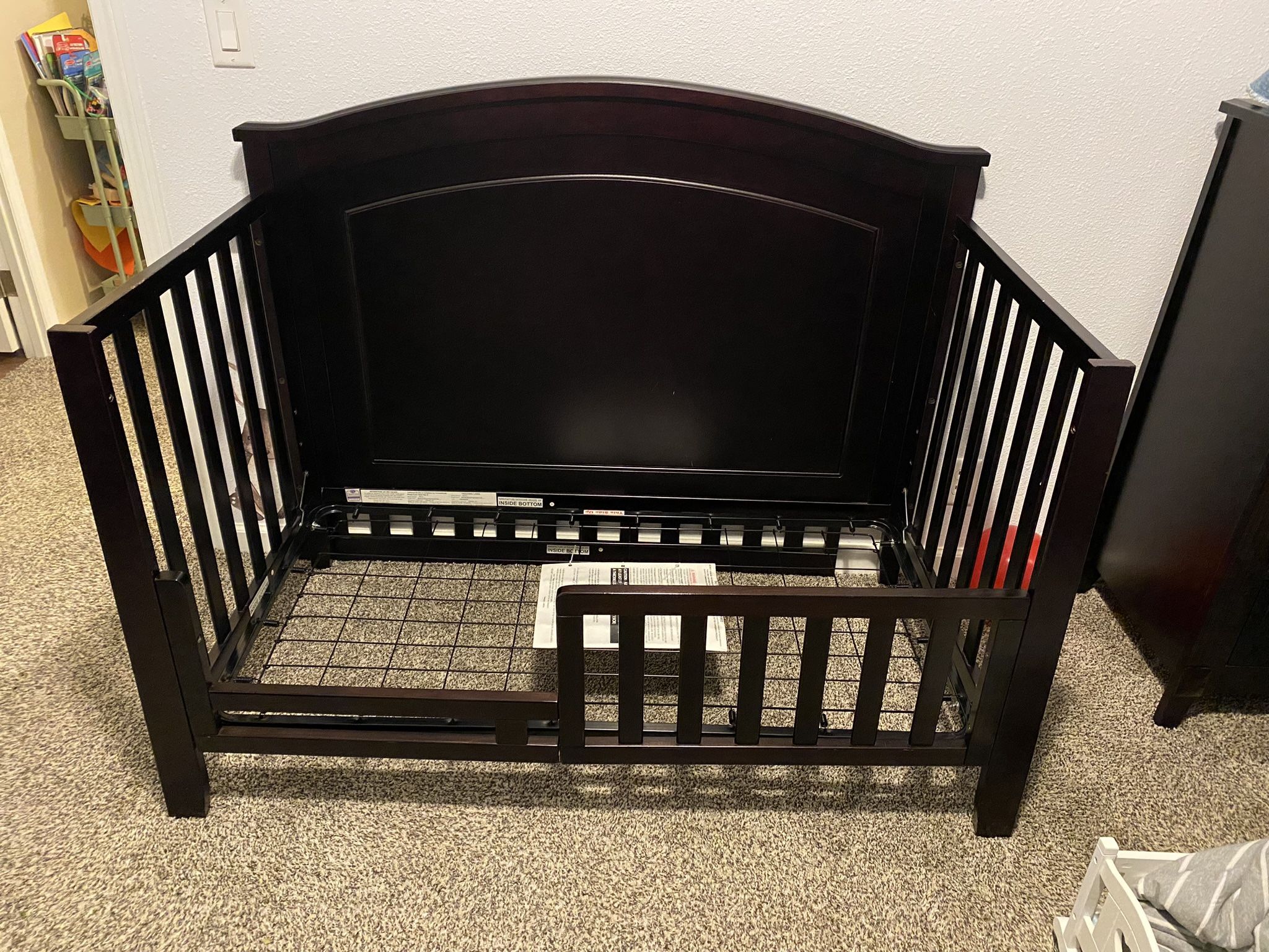 Berkeley 4-in-1 Crib And Change Table, Plus Storage Boxes