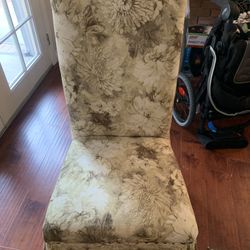 Flower Print Rolling Chair 