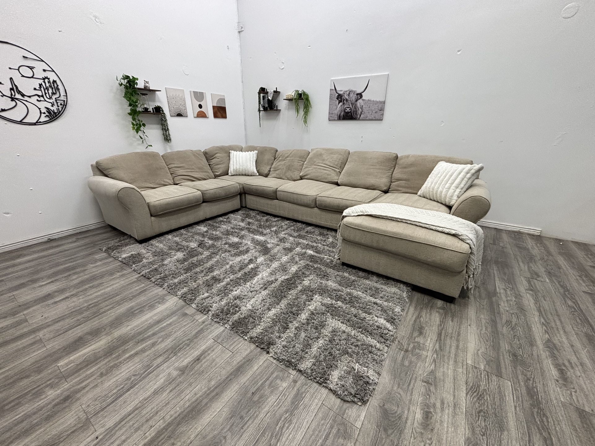 Sectional Couch - Free Delivery