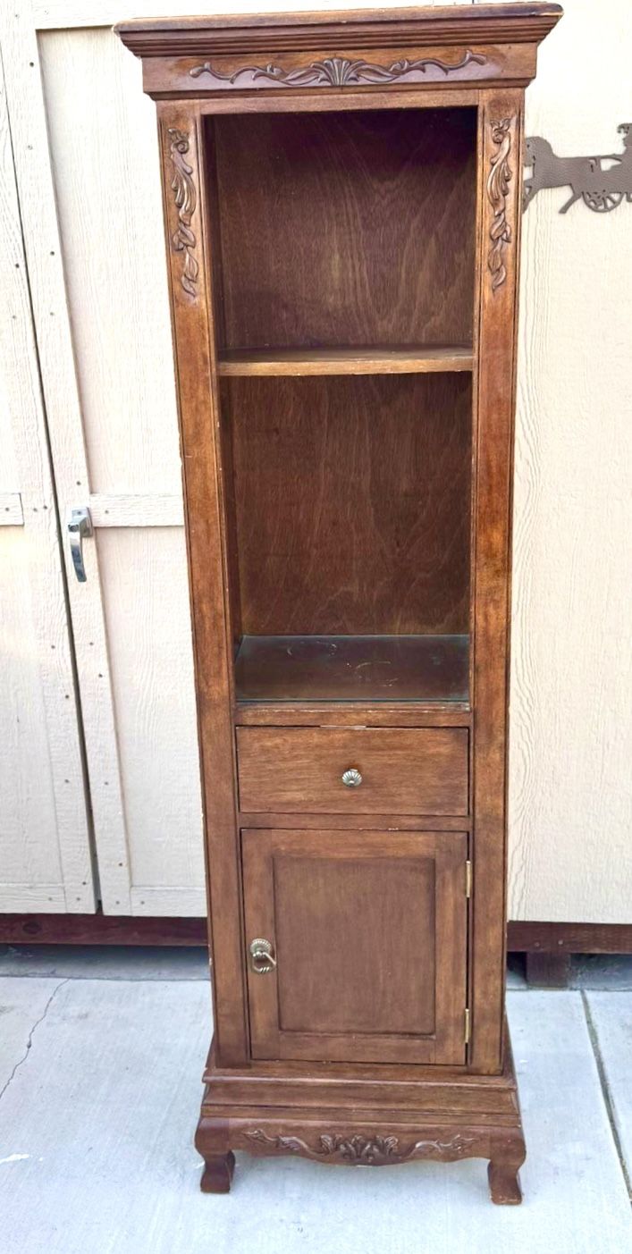 Shelf / Cabinet