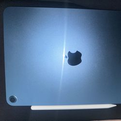 Apple iPad Air 5th Gen - Blue 