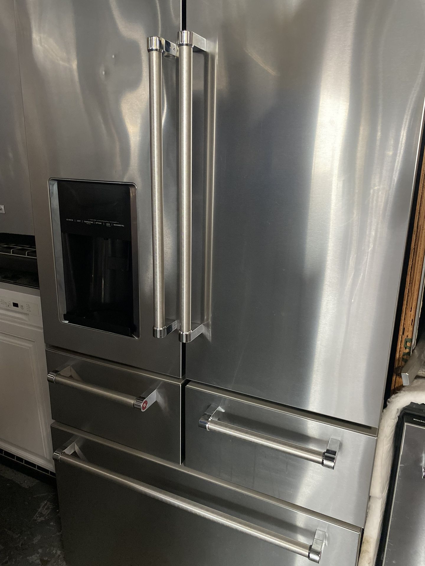 Kitchen Aid Refrigerator $1,000