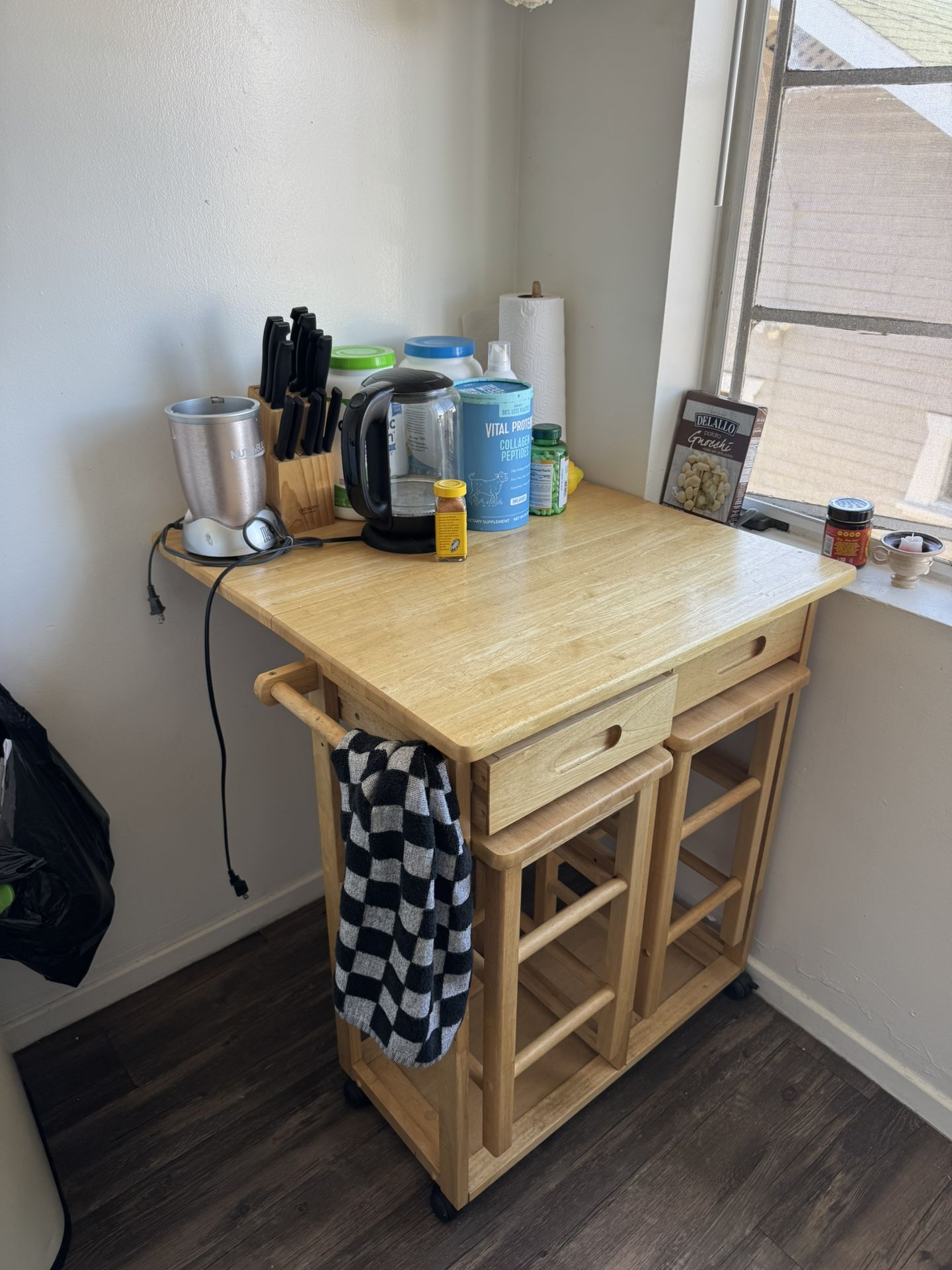 Folding Table With 2 Stools