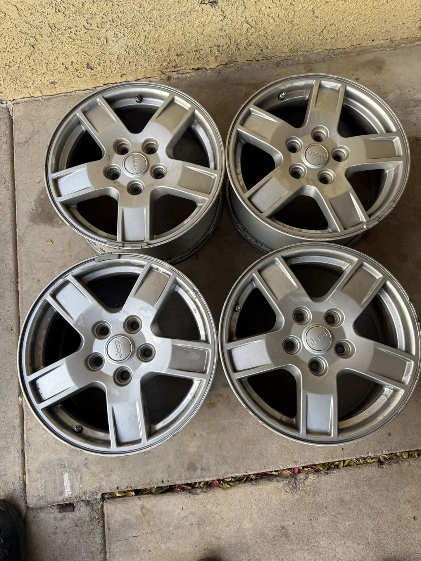 Jeep Grand Cherokee Rims 17 Inch 5x5 for Sale in Tempe, AZ - OfferUp
