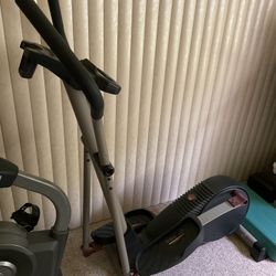 Pro form Elliptical Glider Trainer - Battery Display 