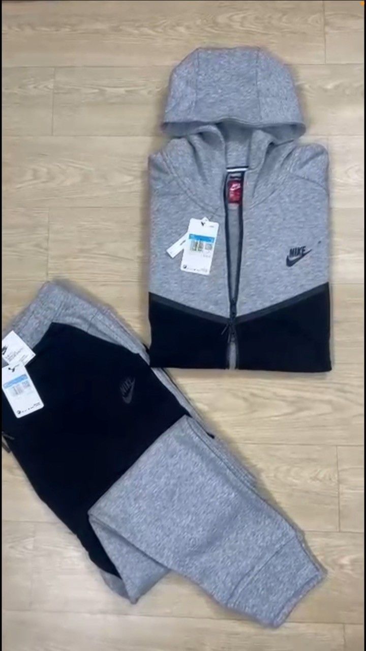 Brand New Nike Tech Fleece Jogging Suits For Sale 