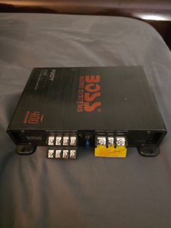 Boss riot Amp 4 channel 400 Watts high output