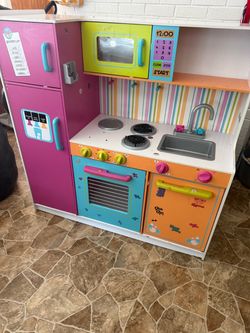 Wooden kitchen set