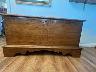 Vintage Lane Cedar Chest