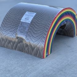 Cat, scratch, arches